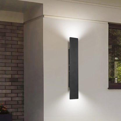 Utomhusvägglampa med modern vattentät design