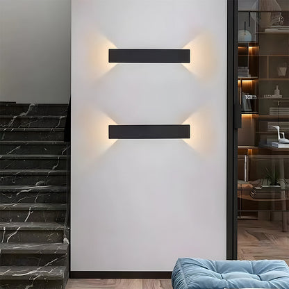 Utomhusvägglampa med modern vattentät design