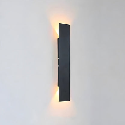 Utomhusvägglampa med modern vattentät design