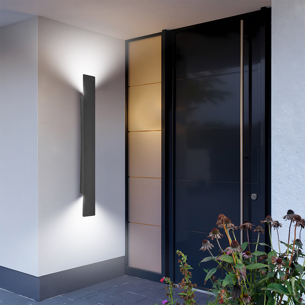 Utomhusvägglampa med modern vattentät design