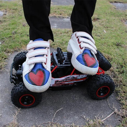 TerraClimb X4 – 4x4 RC Monster Truck för kraftfull offroad-action