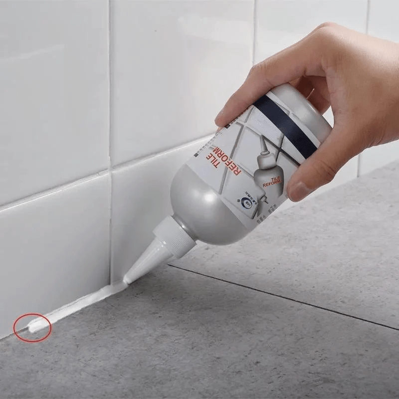 Fugrenoverare - Enkel förnyelse av vita fogar för rena, fräscha utseende plattor