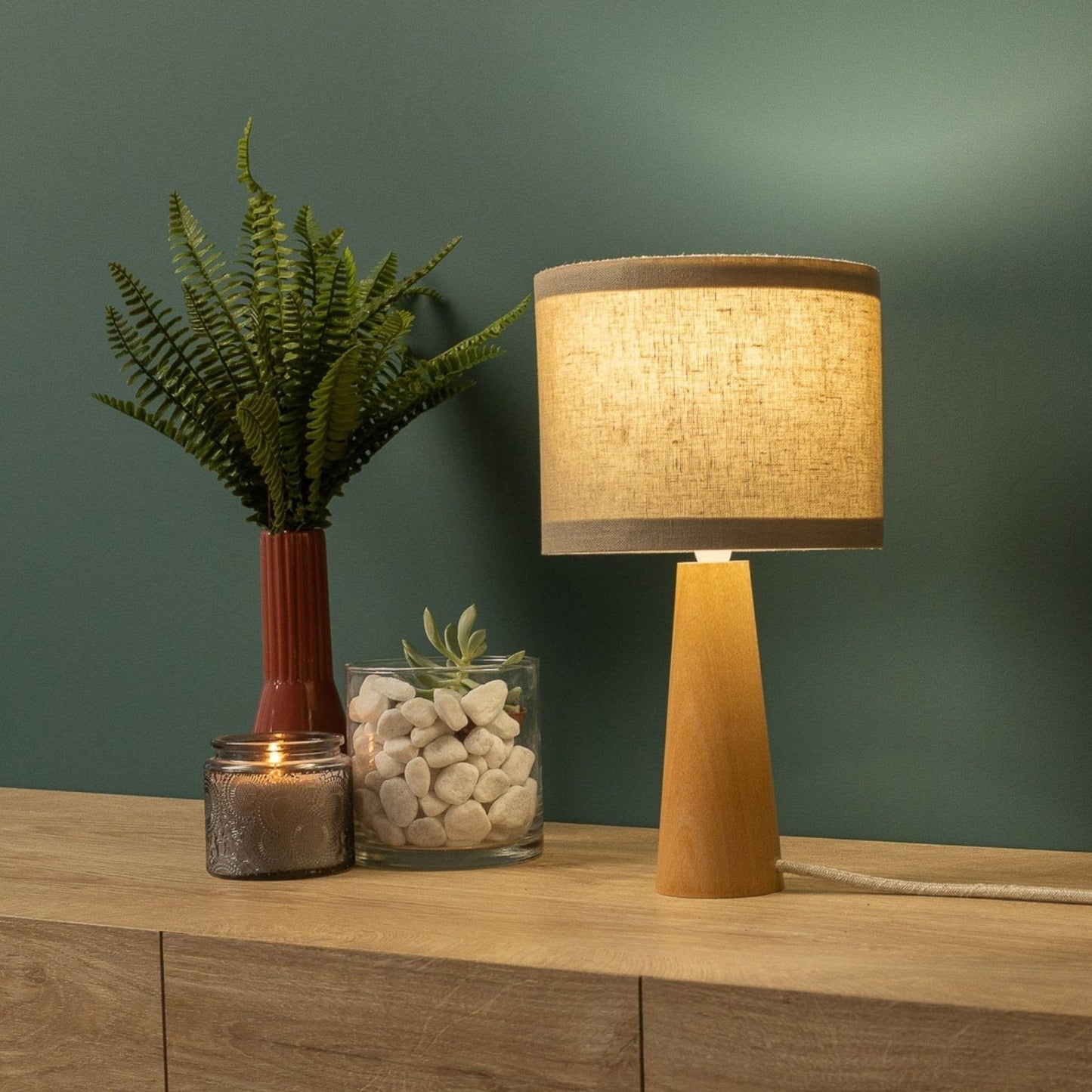 NordicGlow - Minimalistisk Träbordslampa med Tygtopp för Vardagsrum och Sovrum