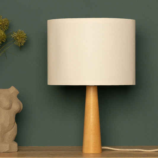 NordicGlow - Minimalistisk Träbordslampa med Tygtopp för Vardagsrum och Sovrum