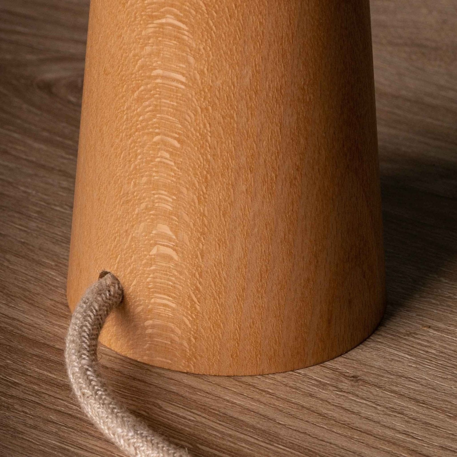 NordicGlow - Minimalistisk Träbordslampa med Tygtopp för Vardagsrum och Sovrum