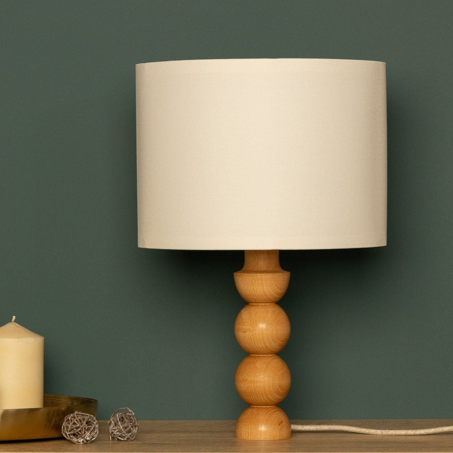 LumiWood – Trä Bordslampa med Tygskärm, Skandinavisk Nattbordslampa