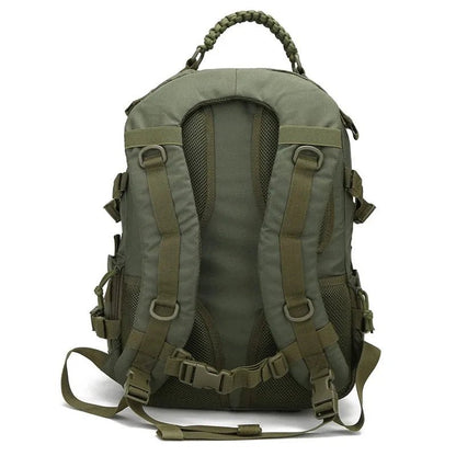 Trekforce - Taktisk utomhusryggsäck med Molle-system och 48L kapacitet