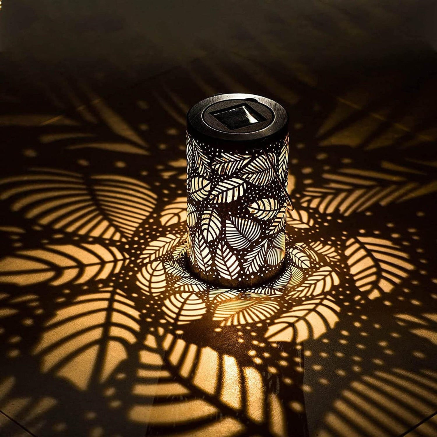 Luminous Leaf Lantern - Elegant Solenergid design