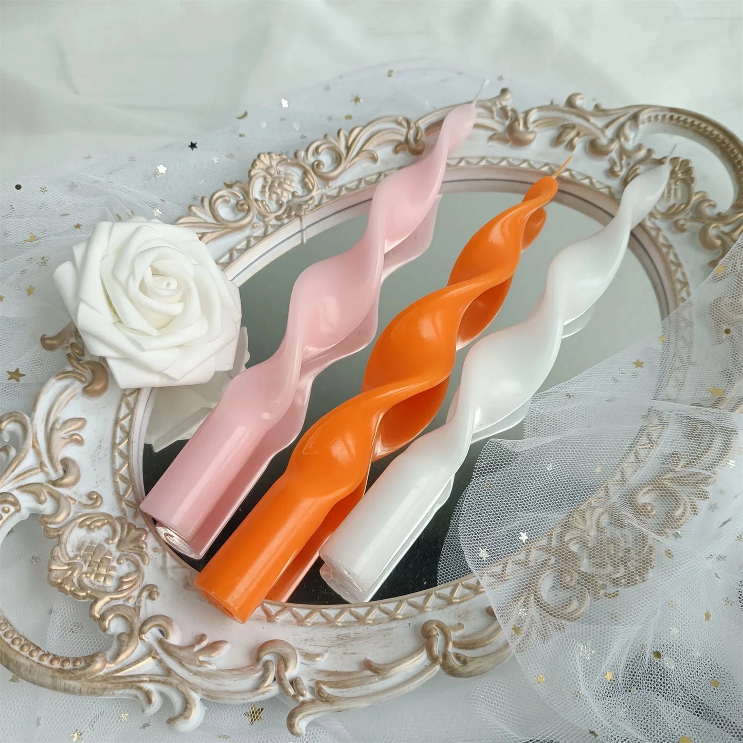 Tvådelat vridet taperad ljusstake-set