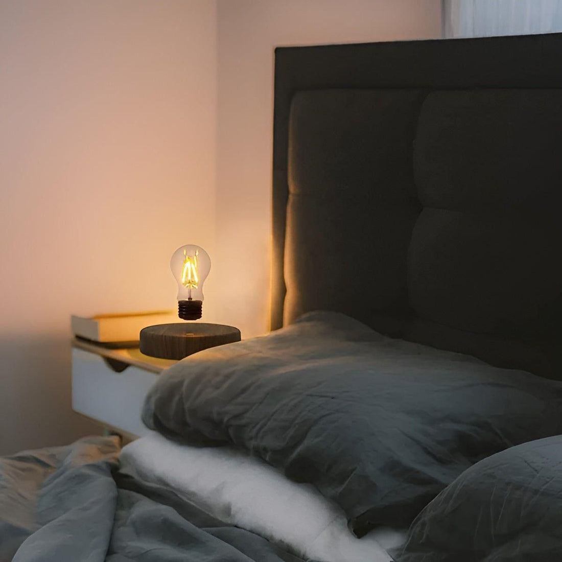 Magisk glödlampa - Elegant magnetisk levitation svävande glödlampa