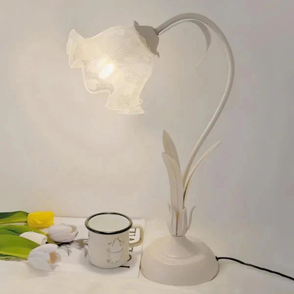 Klassisk Vintage Justerbar Blomsterbordslampa – Stilfull och Funktionell Ljus