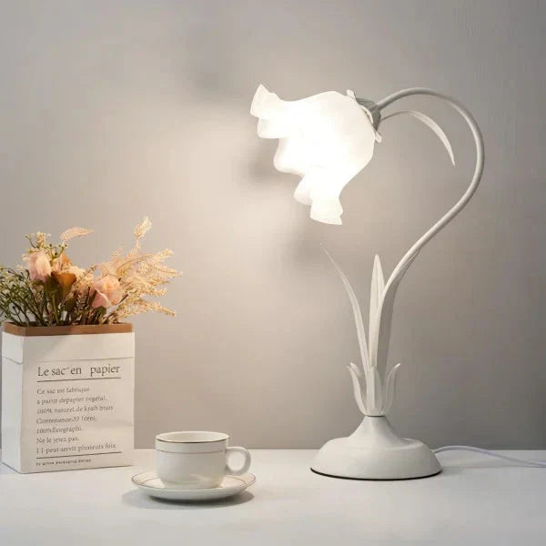 Klassisk Vintage Justerbar Blomsterbordslampa – Stilfull och Funktionell Ljus