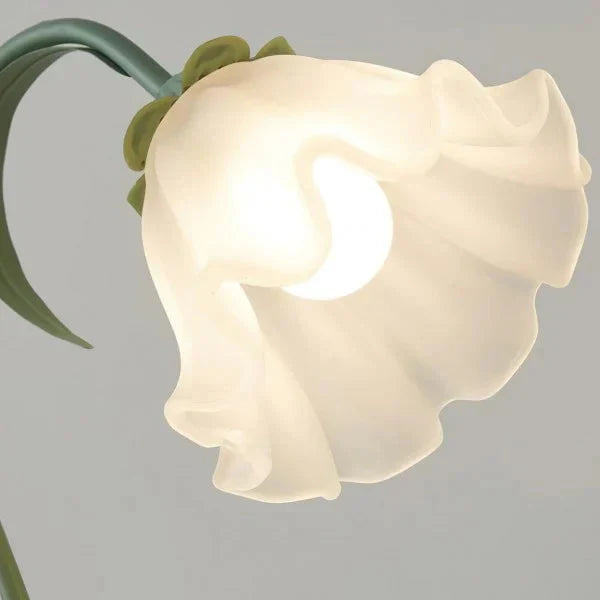 Klassisk Vintage Justerbar Blomsterbordslampa – Stilfull och Funktionell Ljus