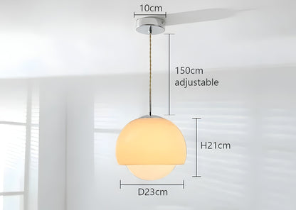 Glas-hänglampa i boll-design – stilfull retro-belysning för vardagsrum