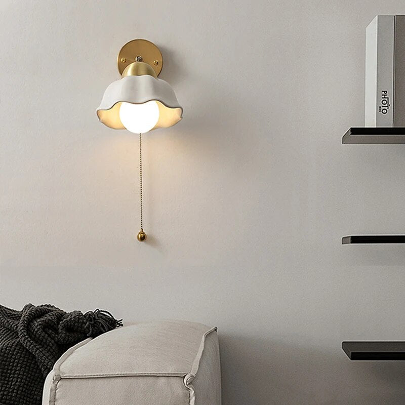 CosmicCrescent – Modern Vägglampa Med Stämningsfull Belysning