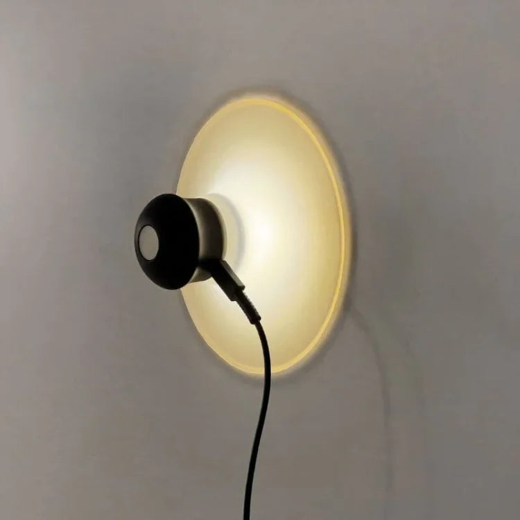 Vägglampa med uppladdningsbar sugmontering LED