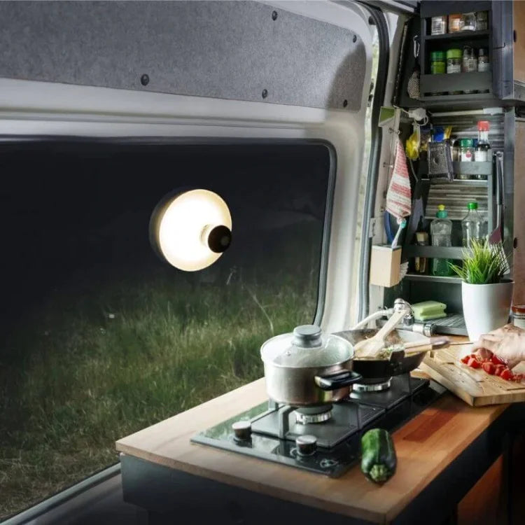 Vägglampa med uppladdningsbar sugmontering LED