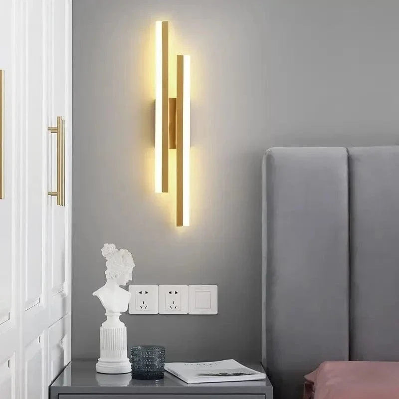 LED Vägglampa Med Akryl Lampskärm – Inomhus Väggljus - Modern Koppardesign - Justerbar Färgtemperatur - Guld/Svart Finish