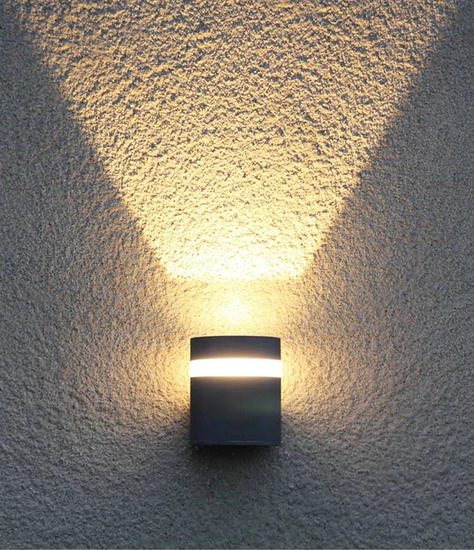 Modern Utomhus Vägglampa - Vattentät Aluminium Sconce för Trädgård och Veranda - 6W/12W Alternativ