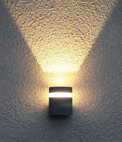 Modern Utomhus Vägglampa - Vattentät Aluminium Sconce för Trädgård och Veranda - 6W/12W Alternativ