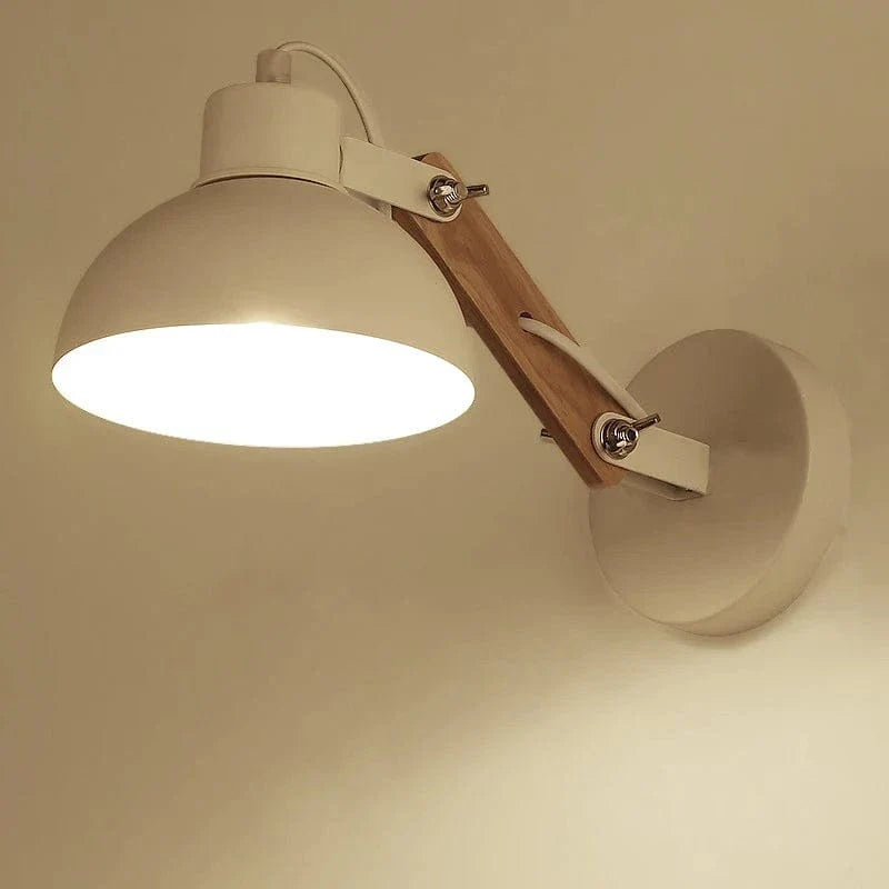 Nordisk Justerbar Vägglampa – Järn och Trä Sconcelampa för Modern Hem- och Hotellinredning