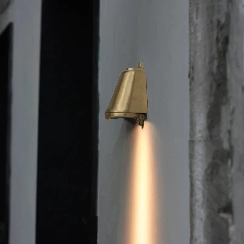 Retro Aluminium Vägglampa – LED Vägglampa i Silver eller Guld för Konstutställningar och Dekorativa Utrymmen