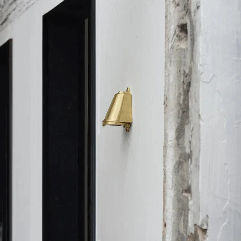 Retro Aluminium Vägglampa – LED Vägglampa i Silver eller Guld för Konstutställningar och Dekorativa Utrymmen