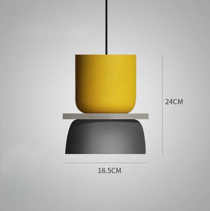 Taklampa i nordisk makaronstil