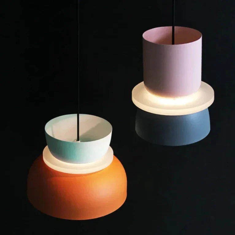 Taklampa i nordisk makaronstil