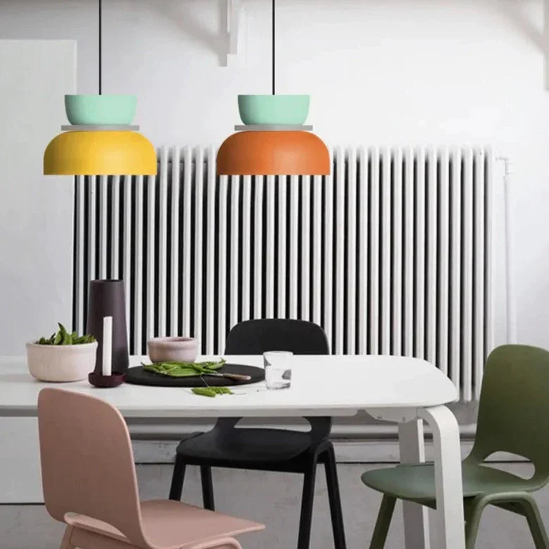 Taklampa i nordisk makaronstil