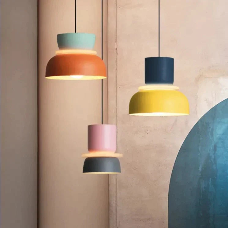 Taklampa i nordisk makaronstil