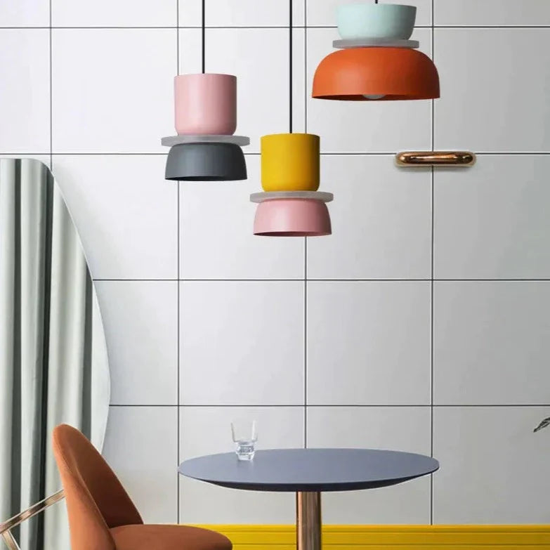 Taklampa i nordisk makaronstil
