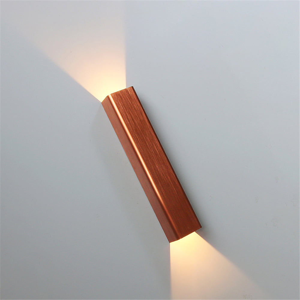 Carvallo Modern Utvändig Vägglampa | Elegant Design | LED med 3 Ljuskällor | Högkvalitativt Metallhus