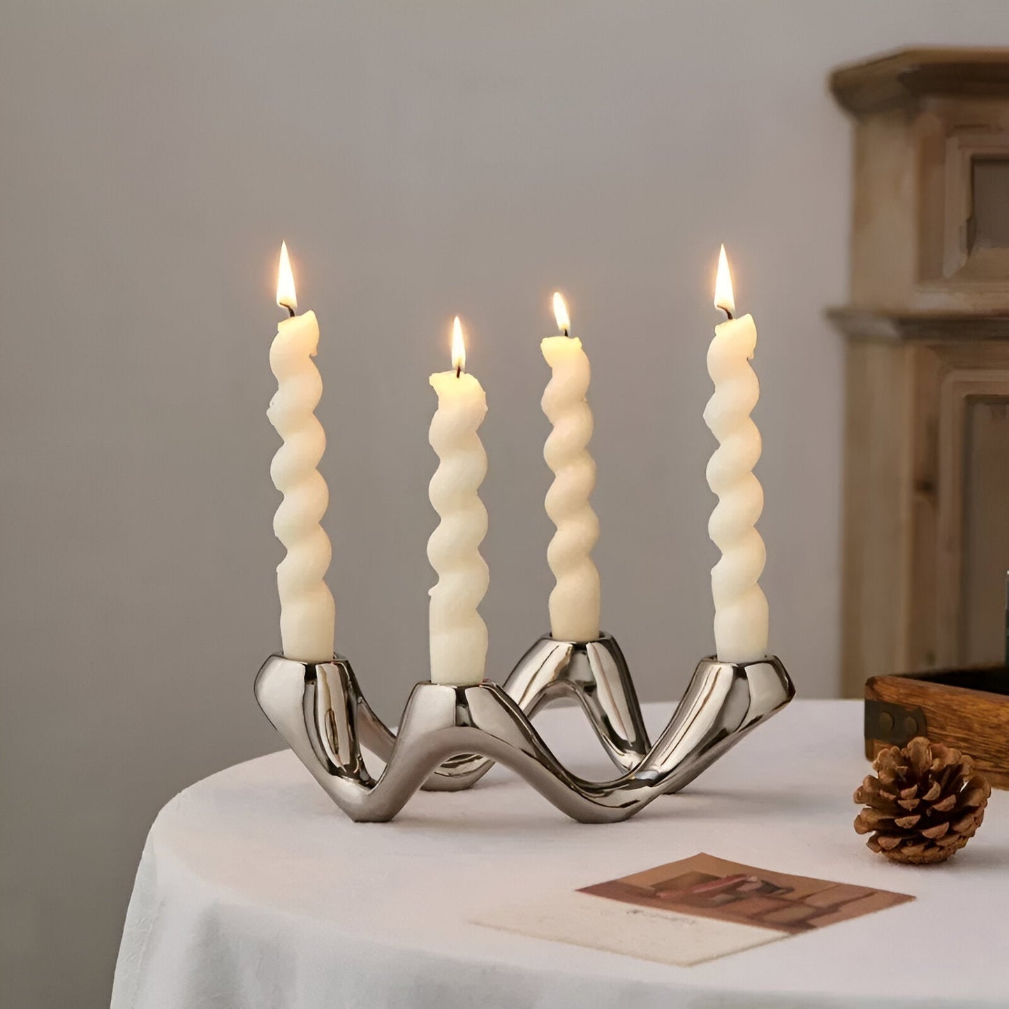 Vågig design keramik ljusstake dekoration hållare skulptur