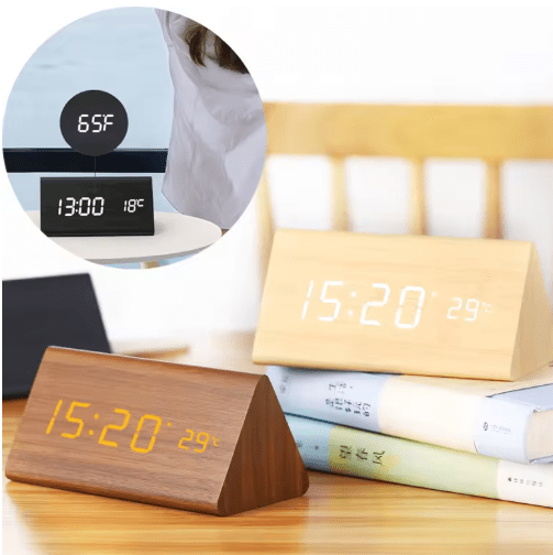 AMBIWOOD – Röststyrd LED-klocka med minimalistisk trädesign