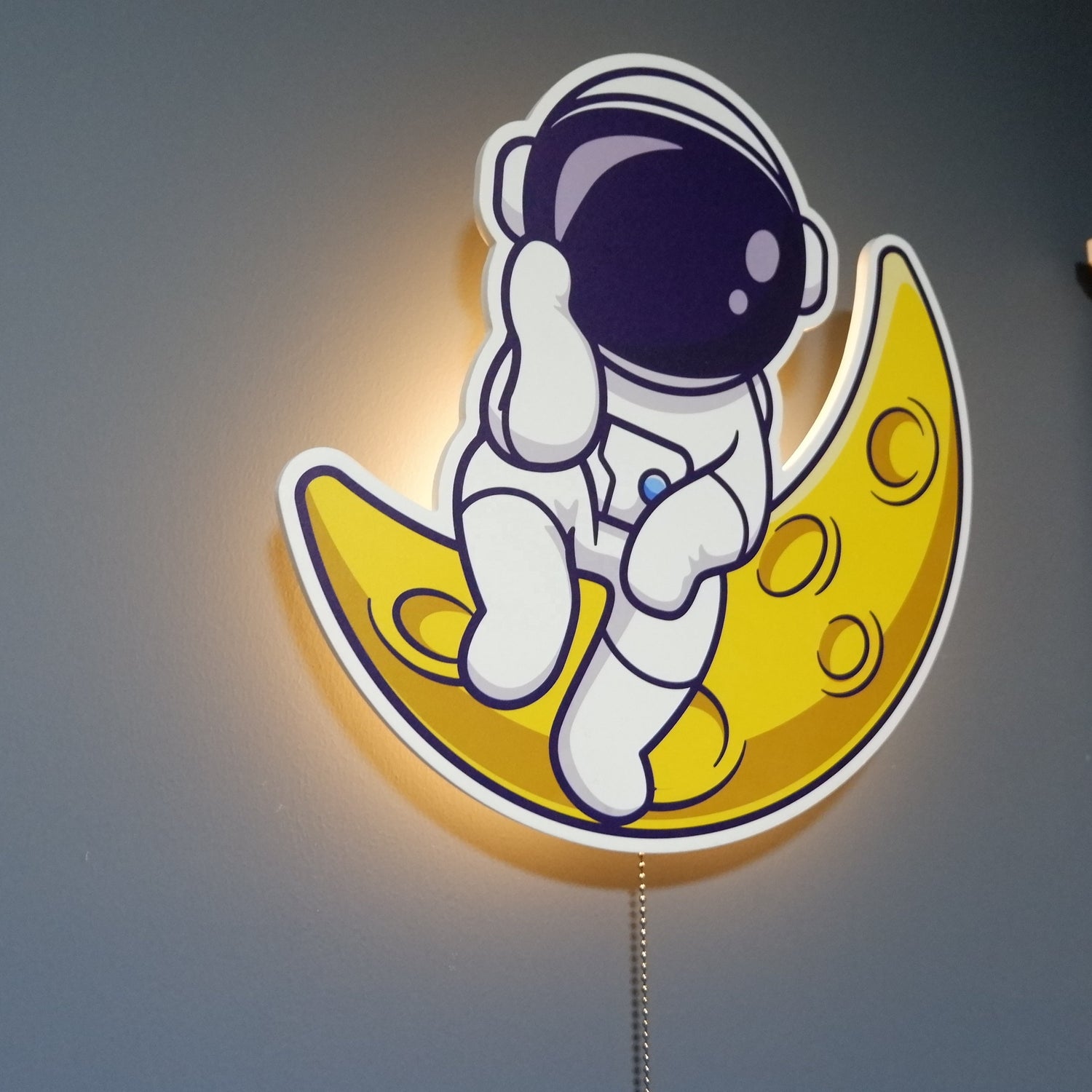 GalaxyGlow – Astronautvägglampa för barnrum